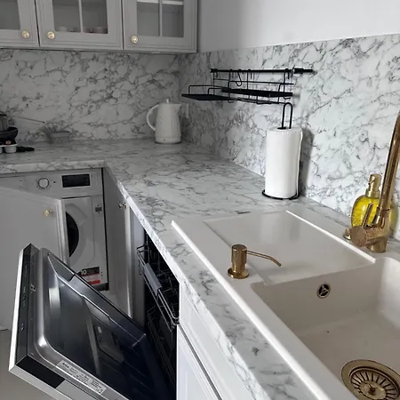 Station 2-bedroom * 쳉스토호바