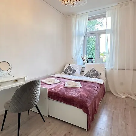 Station 2-bedroom * 쳉스토호바