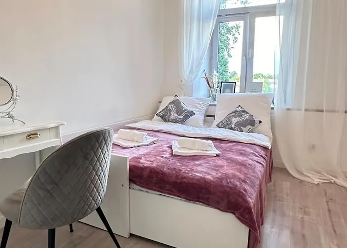 Station 2-bedroom Daire Çestohova